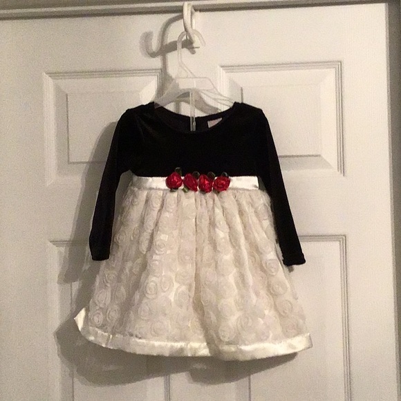 4 for $25! 18 month Adorable Dress - Picture 1 of 2